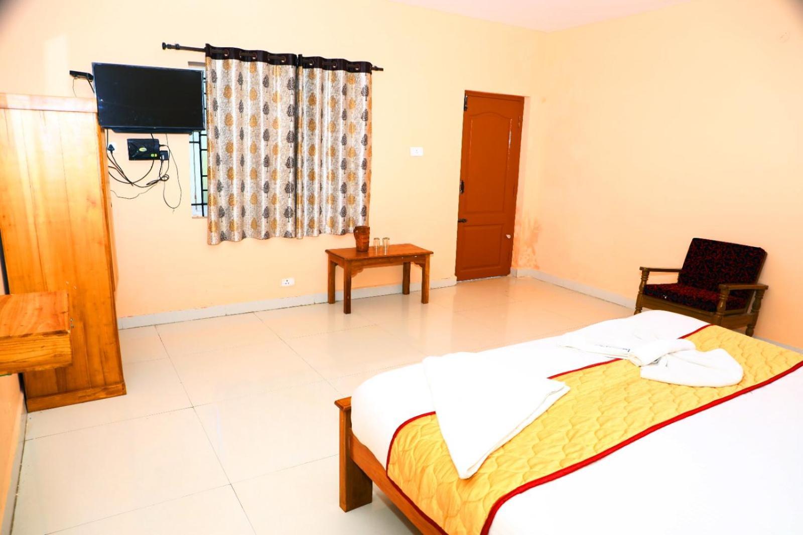 J J Homes Ooty Room photo